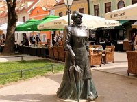 Spomenik Marija Jurić Zagorki, Tkalčićeva ulica